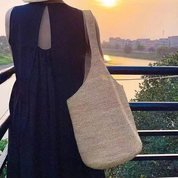 Japanese And Korean Style Bucket Bag Hand-Woven Raffia Straw Bag For Women Summer Beach Travel Shoulder Bag