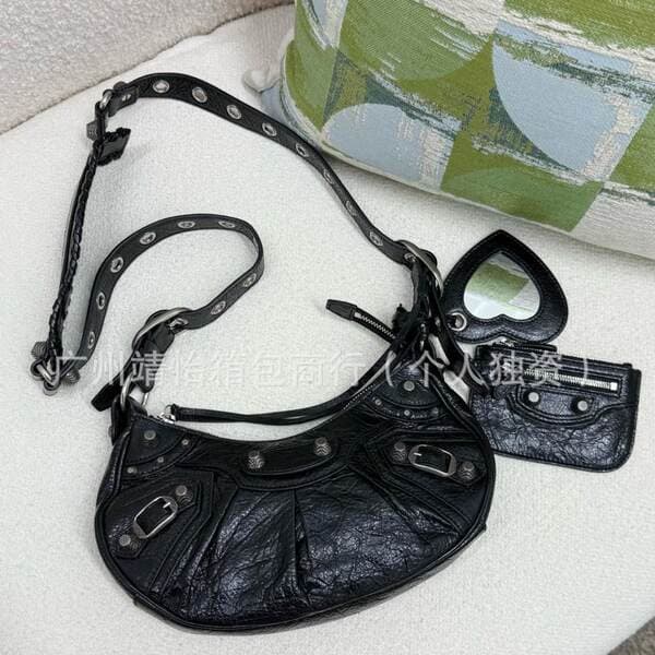 High Quality Paris Le Cagole Studded Biker Bag Oil Wax Leather 3-In-1 Crescent Crossbody Genuine Leather Underarm Bag